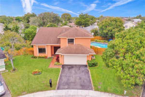 10021 SW 14th St, Pembroke Pines, FL 33025, Sold 04/08/20