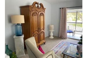 2713 S Oakland Forest Dr, Oakland Park, FL 33309, Sold 06/26/20