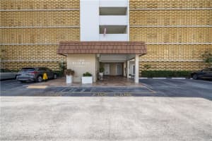 3010 NE 16th Ave, Oakland Park, FL 33334, Sold 06/05/20