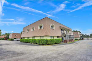 825 NW 13th St, Boca Raton, FL 33486, Sold 08/03/20