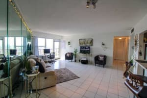 3800 Galt Ocean Dr PH 7, Fort Lauderdale, FL 33308, Sold 09/25/20