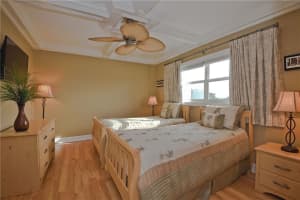 333 NE 21st Ave, Deerfield Beach, FL 33441, Sold 01/15/21