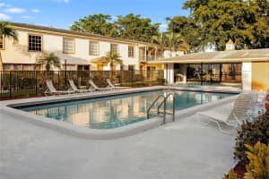 5880 NW 57th Ave APT 2, Tamarac, FL 33319, Sold 04/09/20