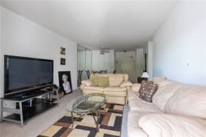 3000 Riomar St, Fort Lauderdale, FL 33304, Sold 10/29/20