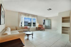 8211 NW 59th Pl, Tamarac, FL 33321, Sold 08/17/20