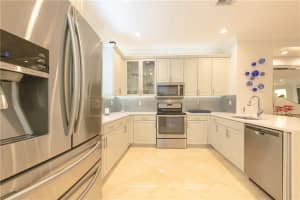 1033 NE 17th Way, Fort Lauderdale, FL 33304, Sold 10/01/20