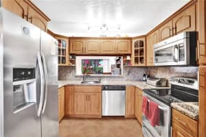5424 Gate Lake Rd, Tamarac, FL 33319, Sold 11/16/20