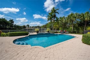 10110 NW 7th St, Plantation, FL 33324, Sold 06/30/20