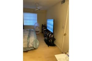 501 SE 8th St, Deerfield Beach, FL 33441, Sold 04/08/20