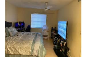 501 SE 8th St, Deerfield Beach, FL 33441, Sold 04/08/20