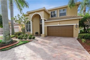 11680 NW 12th St, Coral Springs, FL 33071, Sold 05/12/20