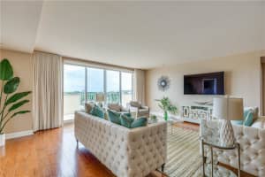 615 Bayshore Dr, Fort Lauderdale, FL 33304, Sold 05/14/21