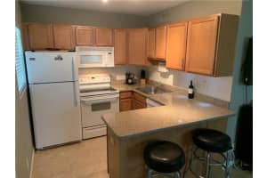 2660 NE 8th Ave, Wilton Manors, FL 33334, Sold 06/10/20