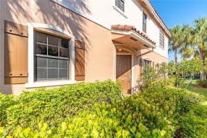 118 Riverwalk Cir W, Plantation, FL 33325, Sold 05/19/20