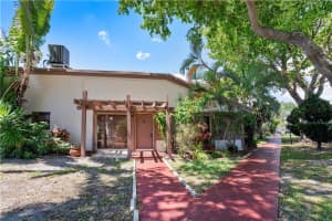 2713 Parkview Dr S, Hallandale Beach, FL 33009, Sold 09/16/20