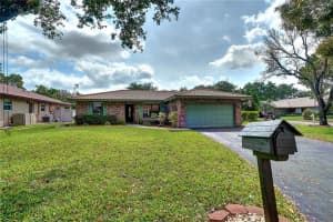 839 NW 107th Ln, Coral Springs, FL 33071, Sold 08/17/20