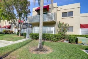 563 NW 98th Ave, Plantation, FL 33324, Sold 05/15/20