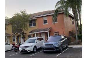 6901 Sienna Club Pl, Lauderhill, FL 33319, Sold 06/10/20