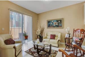10653 SW 8th St, Pembroke Pines, FL 33025, Sold 07/06/20