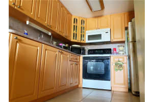 14250 SW 62nd St, Miami, FL 33183, Sold 02/18/21