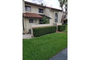 10239 N Circle Lake Dr, Boynton Beach, FL 33437, Sold 09/16/20