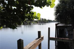 1141 NW 30th St, Wilton Manors, FL 33311, Sold 10/22/20