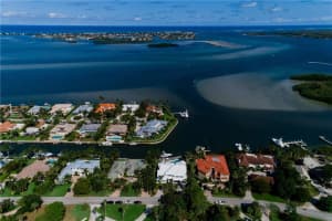 18 E High Point Rd, Stuart, FL 34996, Sold 05/04/21