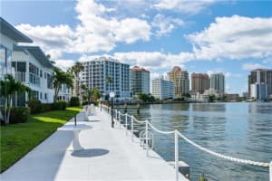 425 Bayshore Dr APT 44, Fort Lauderdale, FL 33304, Sold 10/09/20