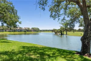 8 Plantation Dr, Vero Beach, FL 32966, Sold 12/17/20