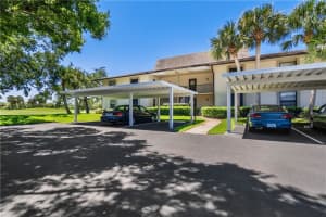 8 Plantation Dr, Vero Beach, FL 32966, Sold 12/17/20