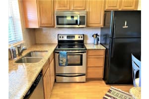 805 W Oakland Park Blvd APT D18, Wilton Manors, FL 33311, Sold 07/17/20