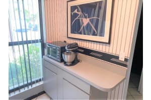 3024 S Oakland Forest Dr, Oakland Park, FL 33309, Sold 08/03/20