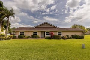 5200 W Lakes Dr, Deerfield Beach, FL 33442, Sold 06/24/20