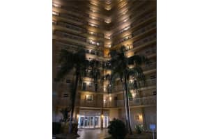 201 N Ocean Blvd PH 11, Pompano Beach, FL 33062, Sold 01/04/21