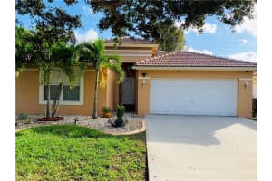 196 E Royal Cove Cir, Davie, FL 33325, Sold 06/26/20