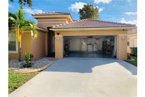 196 E Royal Cove Cir, Davie, FL 33325, Sold 06/26/20