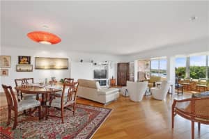 818 SE 4th St, Fort Lauderdale, FL 33301, Sold 04/01/21