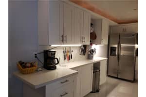 669 W Oakland Park Blvd, Wilton Manors, FL 33311, Sold 10/13/20