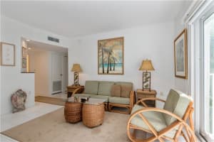 341 N Birch Rd, Fort Lauderdale, FL 33304, Sold 07/10/20