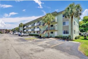 5935 Del Lago Cir, Sunrise, FL 33313, Sold 10/16/20