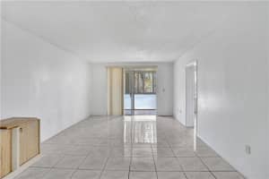 5935 Del Lago Cir, Sunrise, FL 33313, Sold 10/16/20