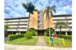 700 NE 14th Ave, Hallandale Beach, FL 33009, Sold 08/24/20