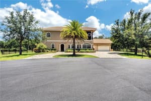 15102 SW 25th St, Davie, FL 33326, Sold 10/02/20