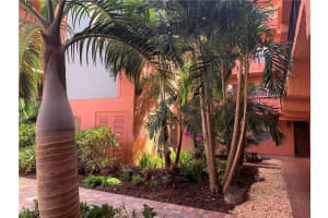 670 Tennis Club Dr, Fort Lauderdale, FL 33311, Sold 08/17/20