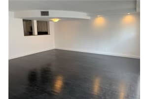 670 Tennis Club Dr, Fort Lauderdale, FL 33311, Sold 08/17/20