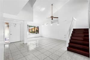 5234 Gate Lake Rd, Tamarac, FL 33319, Sold 10/02/20