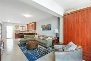 1000 SE 4th St, Fort Lauderdale, FL 33301, Sold 09/22/20