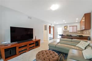 1000 SE 4th St, Fort Lauderdale, FL 33301, Sold 09/22/20