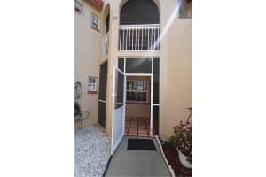 8713 SW 5th St, Pembroke Pines, FL 33025, Sold 10/09/20