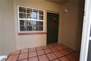 8713 SW 5th St, Pembroke Pines, FL 33025, Sold 10/09/20